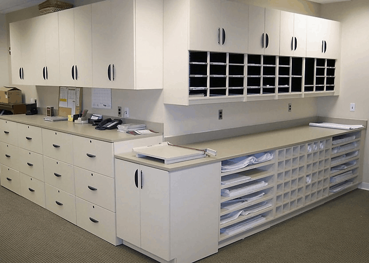 Adjustable shelf and organizing modules