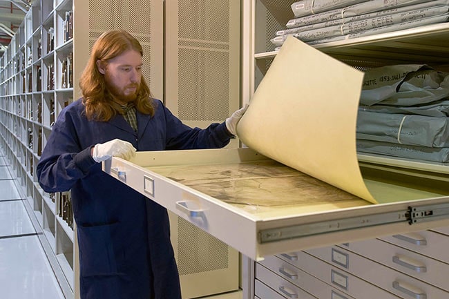 Maps and Archival Materials Stored in Flat Files