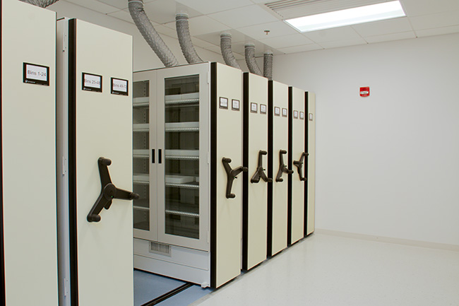 Ventilated Cabinet on High-density Mobile System