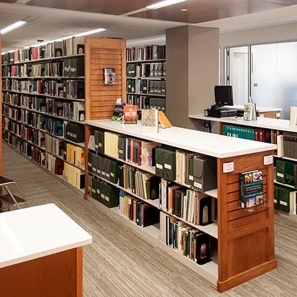 Cantilever-Shelving-for-Corporate-Research-Library