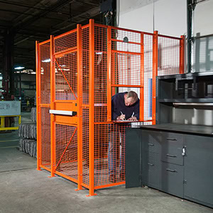 Warehouse-Safety-Wire-Cages-and-Partitions