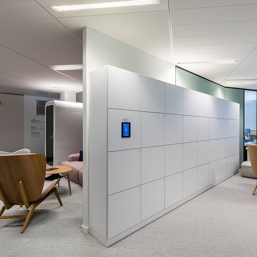 Workplace-Smart-Lockers