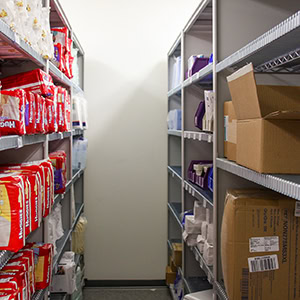 Product-Storage-Wire-Shelving