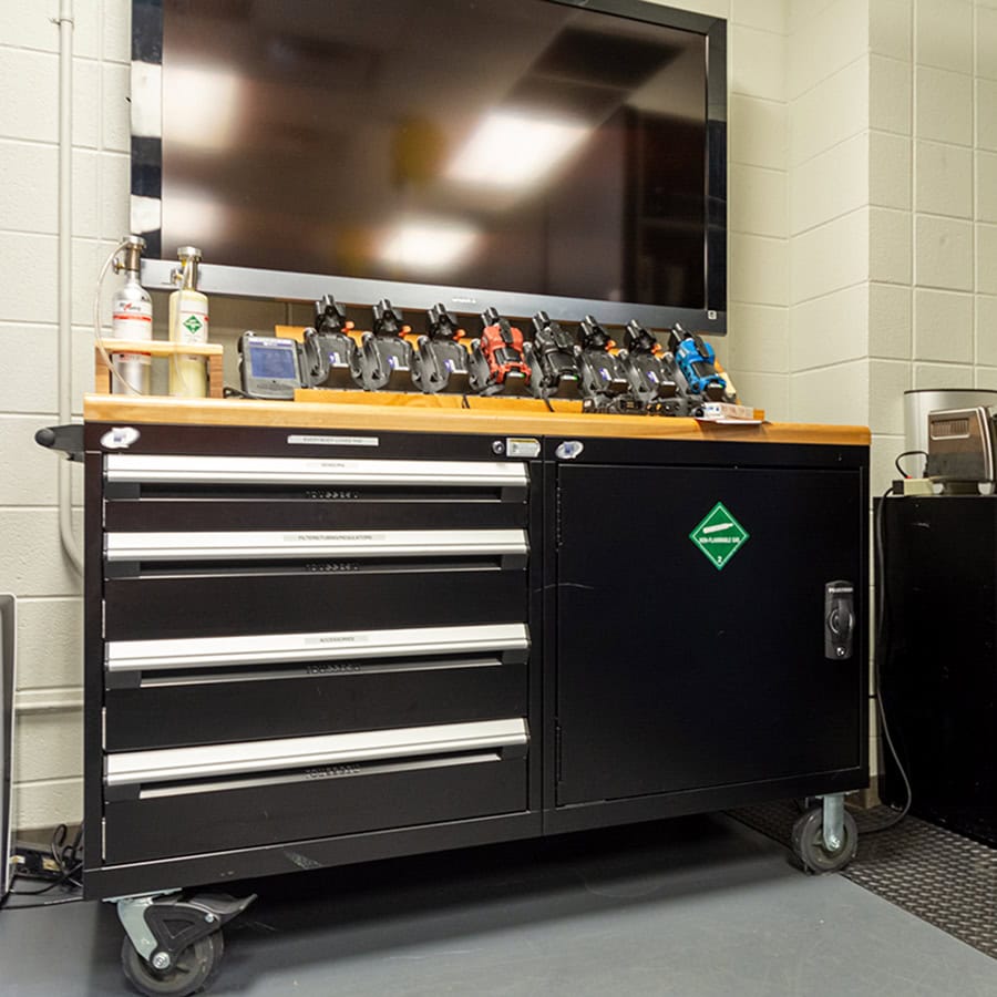 Mobile-Workbenches-Workstations-CCW