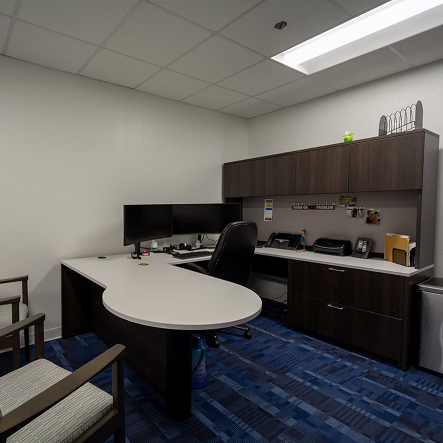 Office-and-Workspace-Desks-De