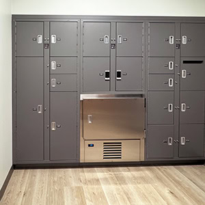 Refrigerated-Lockers-Pharmacy-Labs