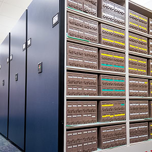 Mobile-Shelving-Stores-Biological-Samples
