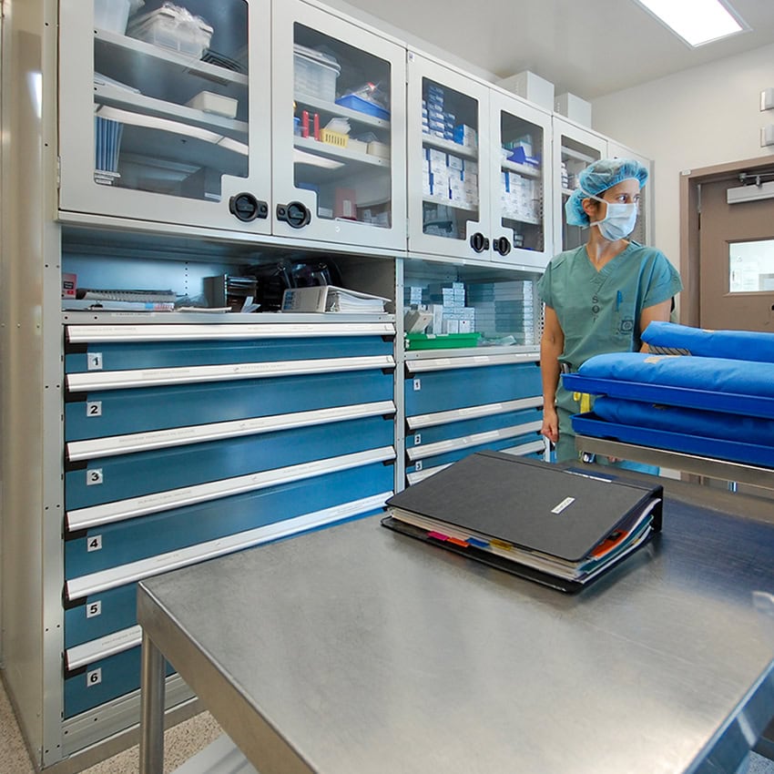 Modular-Drawer-Cabinets-with-Worksurface
